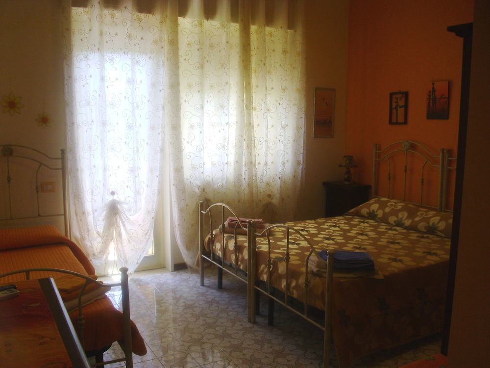 Bed and Breakfast A Casa Di Marco Catania Exterior foto