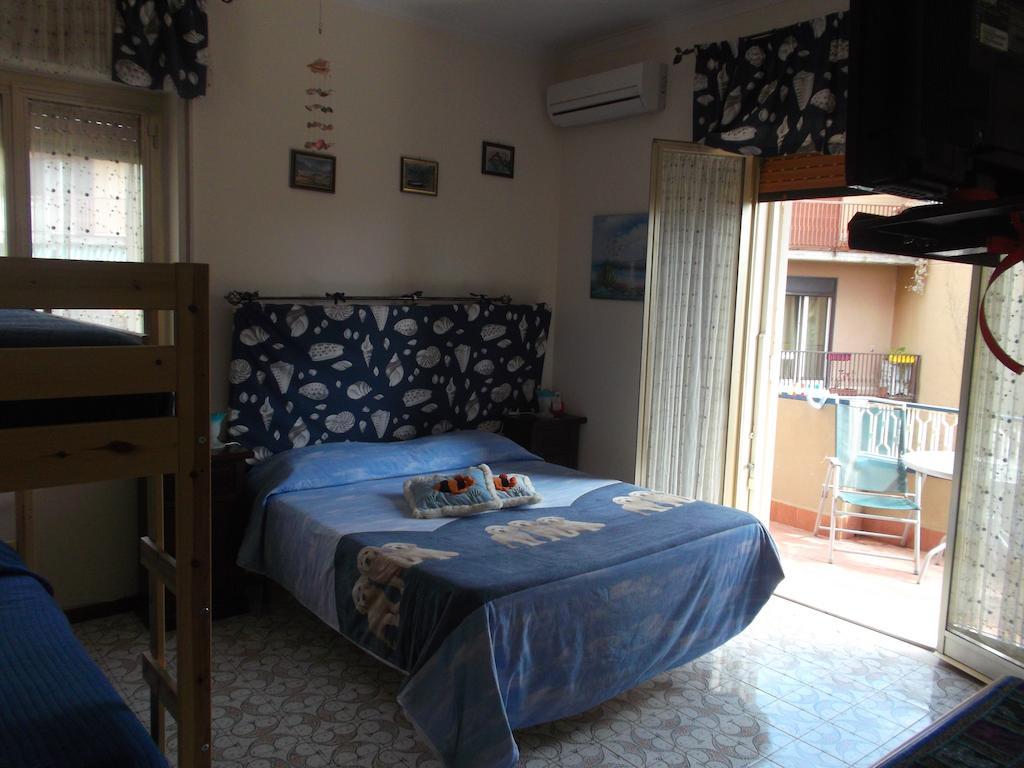 Bed and Breakfast A Casa Di Marco Catania Zimmer foto