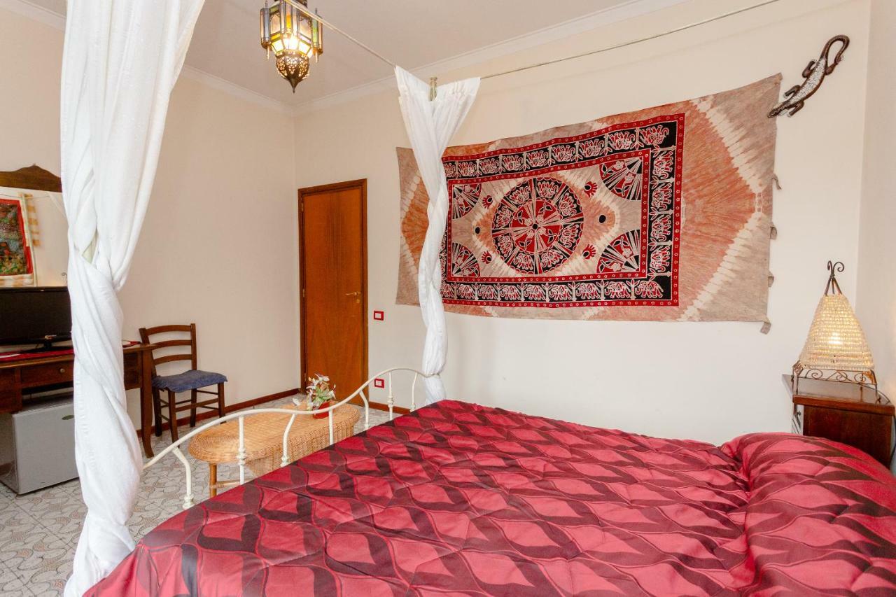 Bed and Breakfast A Casa Di Marco Catania Exterior foto